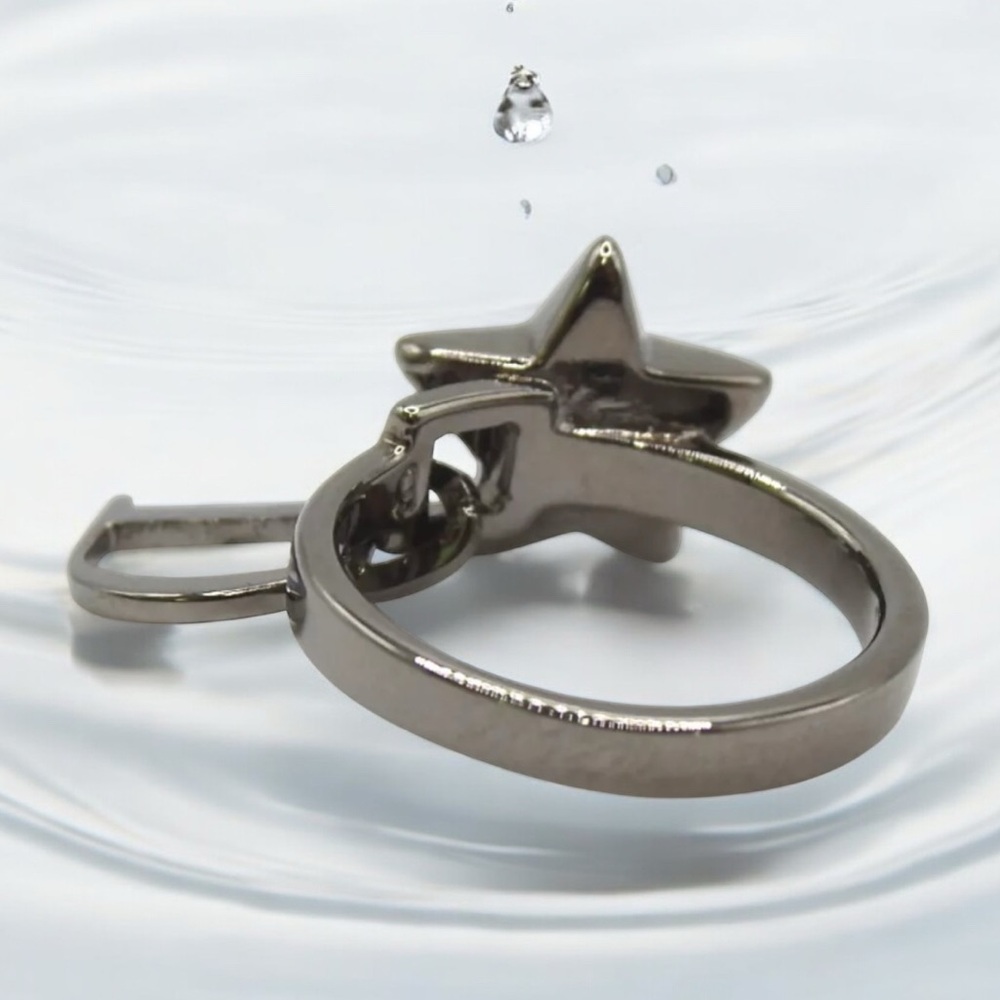 DIOR CD Charm Star Ring- Size US 6 😍🔥 - Picture 5 of 8